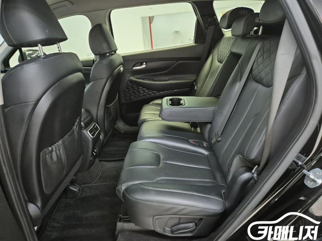 Hyundai Santa Fe The New Santa Fe Diesel 2.2 4WD Premium thumbnail 12