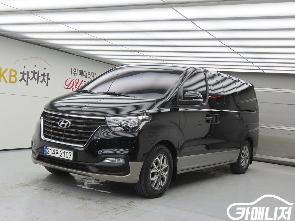 Hyundai Starex The New Grand Starex 2WD Urban 9-Seater