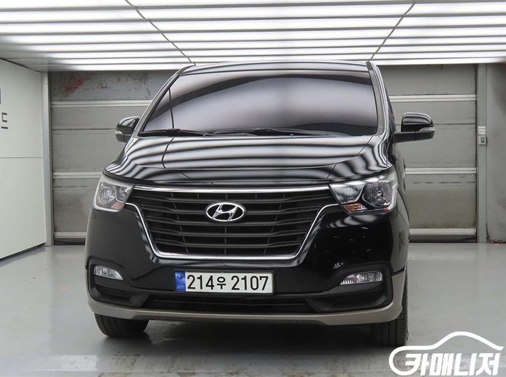 Hyundai Starex The New Grand Starex 2WD Urban 9-Seater thumbnail 2