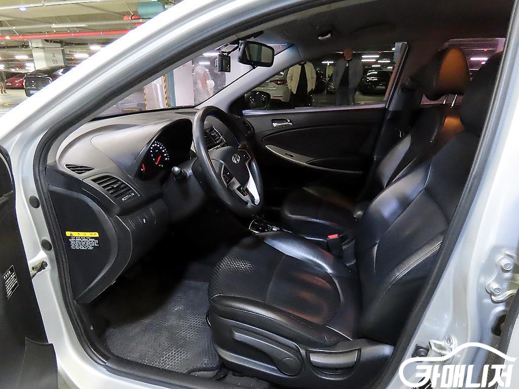 Hyundai Accent AccentFacelift 1.6VGT Premier thumbnail 6