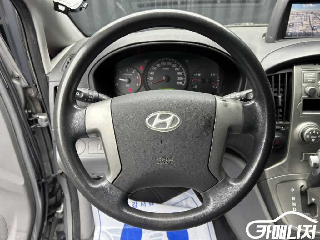 Hyundai Starex Grand Starex Van 5-Seater thumbnail 11