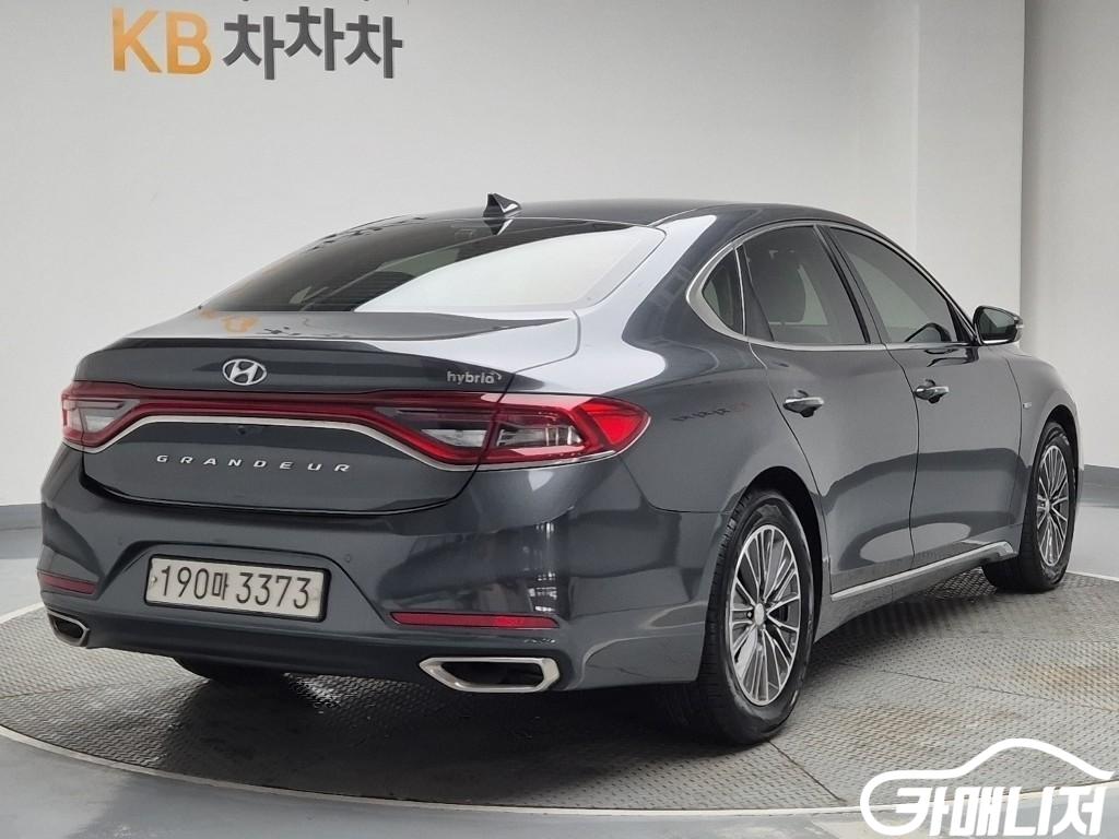 Hyundai Grandeur Grandeur IG Hybrid Exclusive thumbnail 3