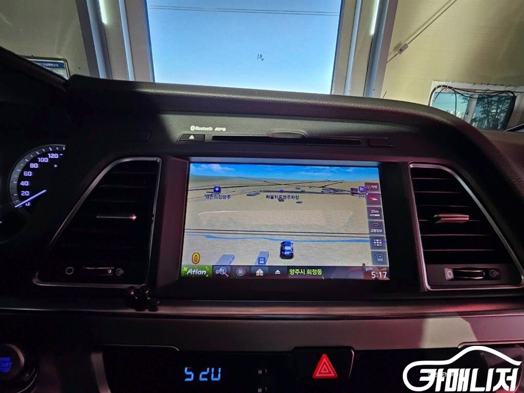 Hyundai Sonata 2.0 Premium thumbnail 9