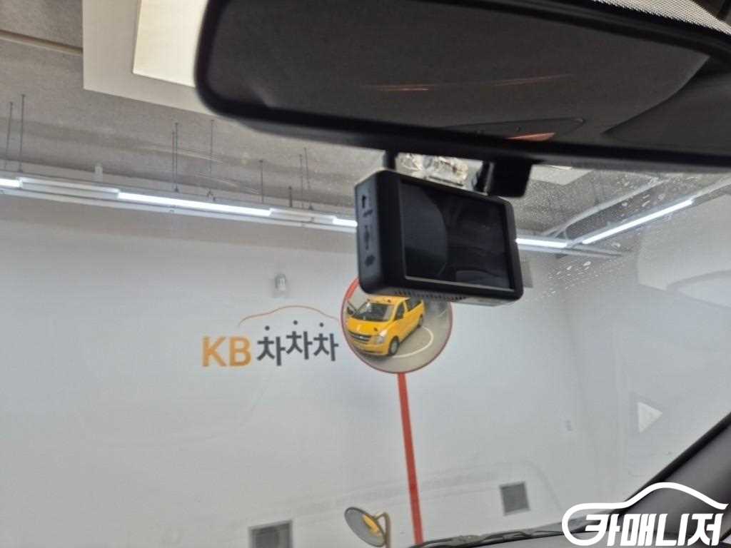 Hyundai Starex Grand Starex 11-Seater Wagon thumbnail 14