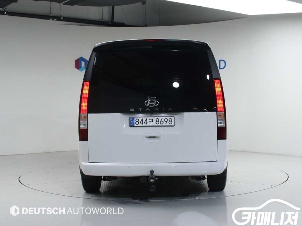 Hyundai Staria 2WD Diesel Cargo Modern thumbnail 4