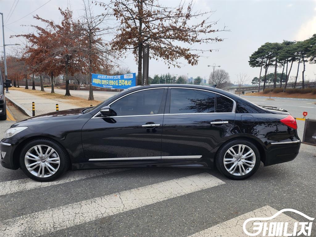 Hyundai Genesis BH330 LUXYRY thumbnail 3