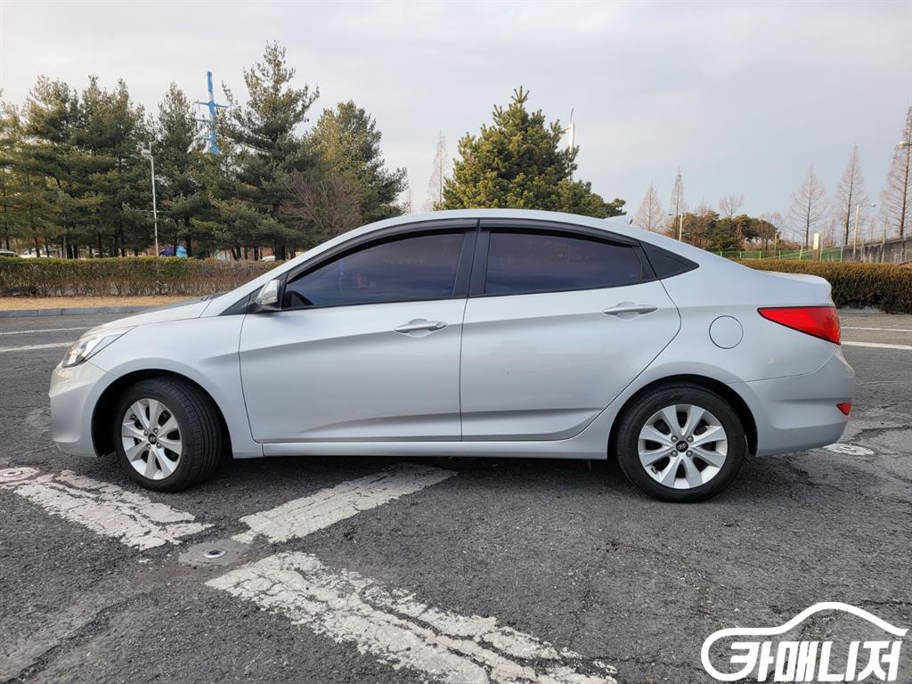 Hyundai Accent AccentFacelift 1.4VVT Modern thumbnail 8