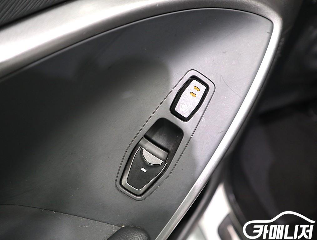 Hyundai Santa Fe Santa Fe DM Diesel 2WD 2.0 Premium thumbnail 19