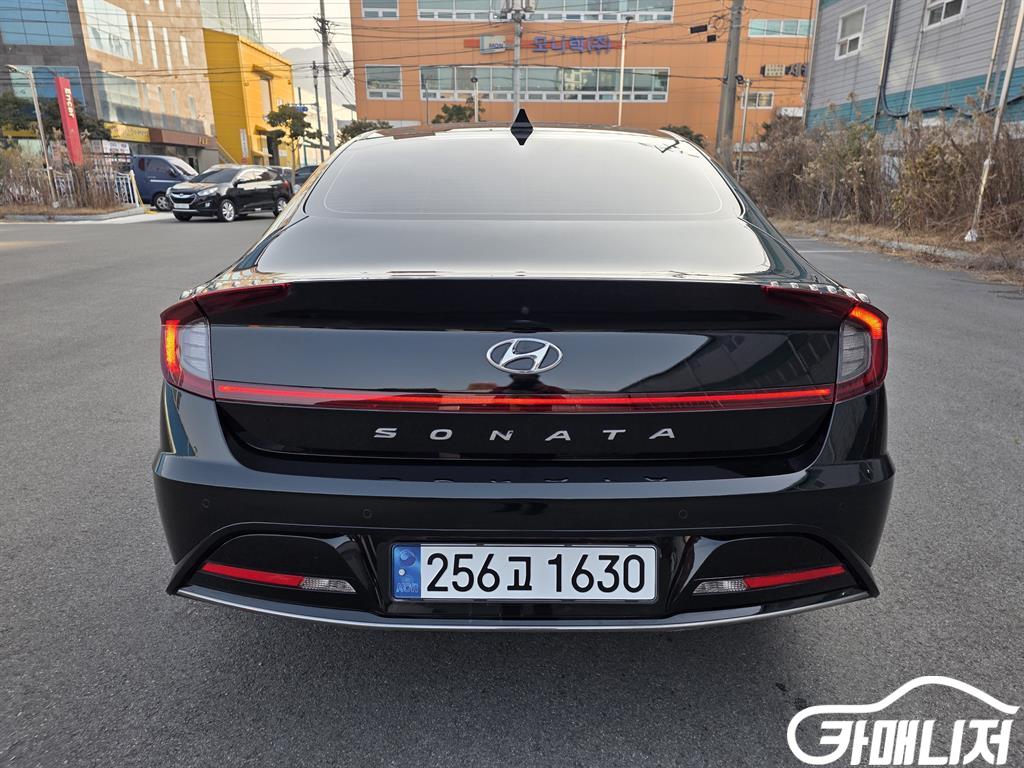 Hyundai Sonata 2.0 Premium Peulreoseu thumbnail 3