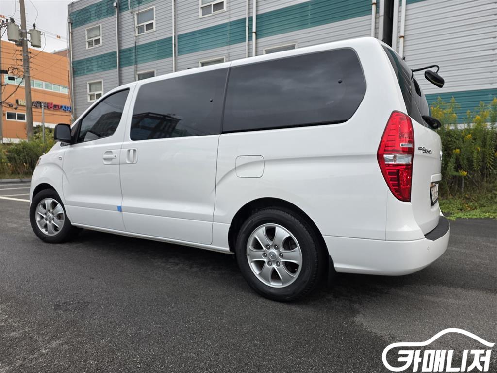 Hyundai Starex The New Grand Starex 2WD Wagon 12-Seater thumbnail 19