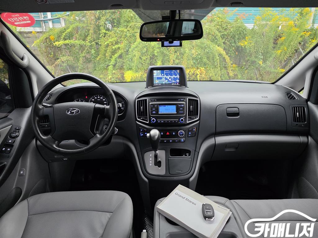 Hyundai Starex The New Grand Starex 2WD Wagon 12-Seater thumbnail 6