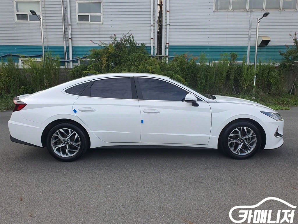 Hyundai Sonata 2.0 Premium thumbnail 18