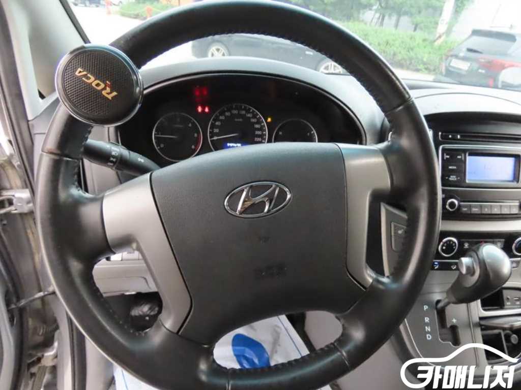 Hyundai Starex The New Grand Starex 2WD Van 3-Seater thumbnail 15