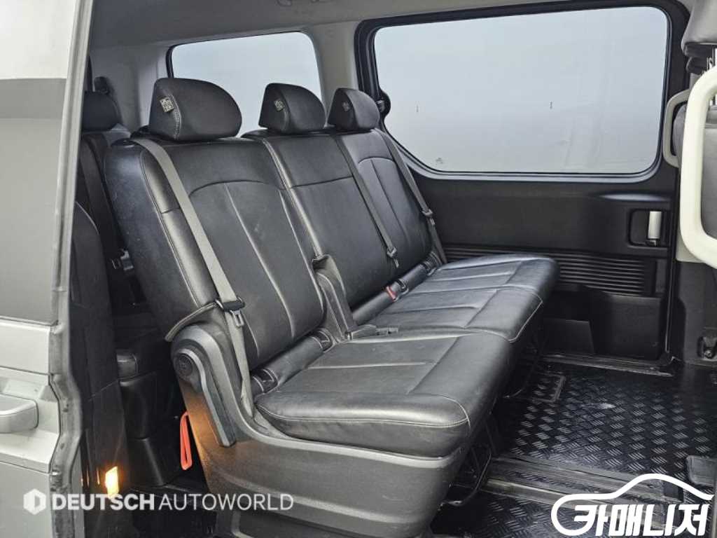 Hyundai Staria 4WD Diesel Tourer Modern thumbnail 19