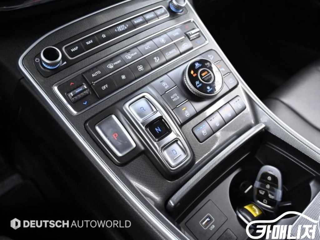 Hyundai Santa Fe The New Santa Fe Diesel 2.2 4WD Exclusive thumbnail 15