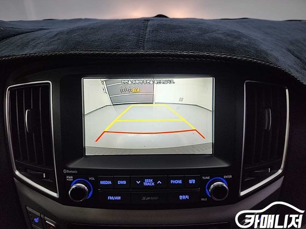 Hyundai Starex Grand Starex 12-Seater Wagon thumbnail 14