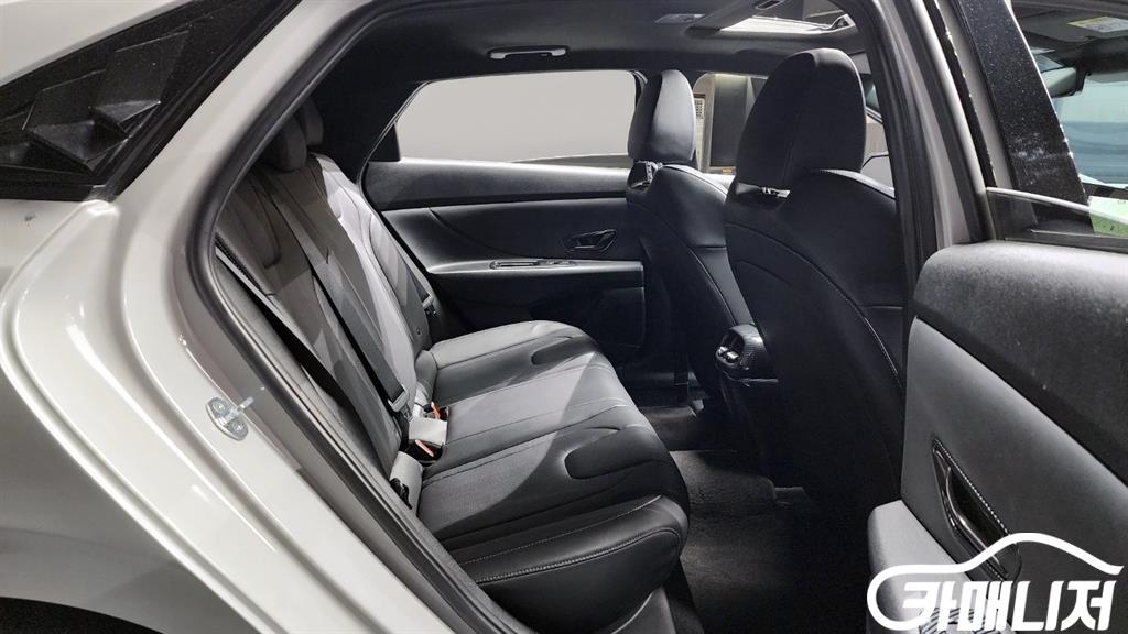 Hyundai Avante 2.0 N thumbnail 12