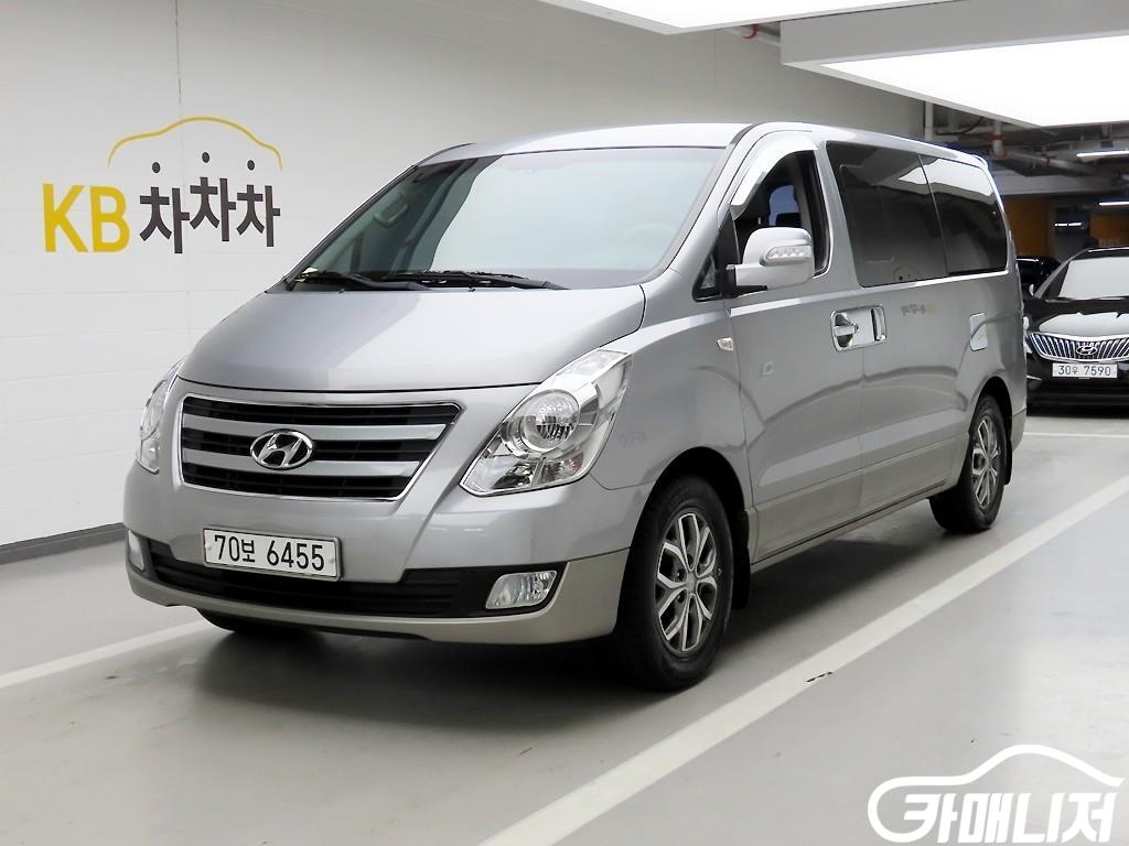 Hyundai Starex Grand Starex 11-Seater Wagon thumbnail 2