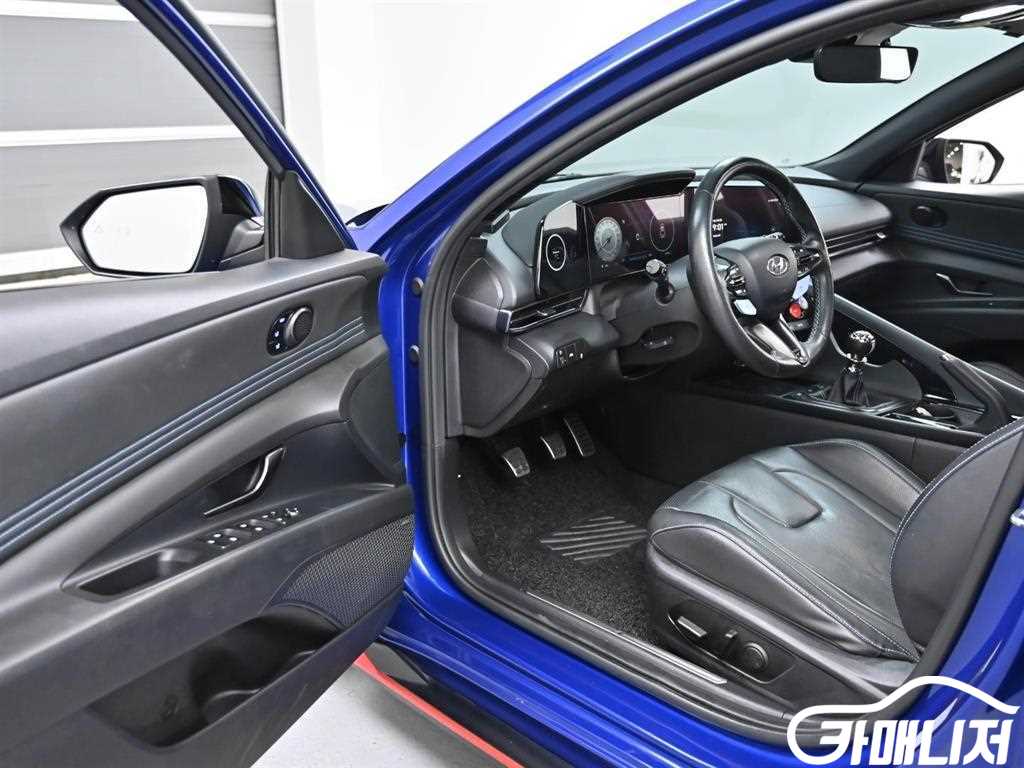 Hyundai Avante 2.0 N thumbnail 11