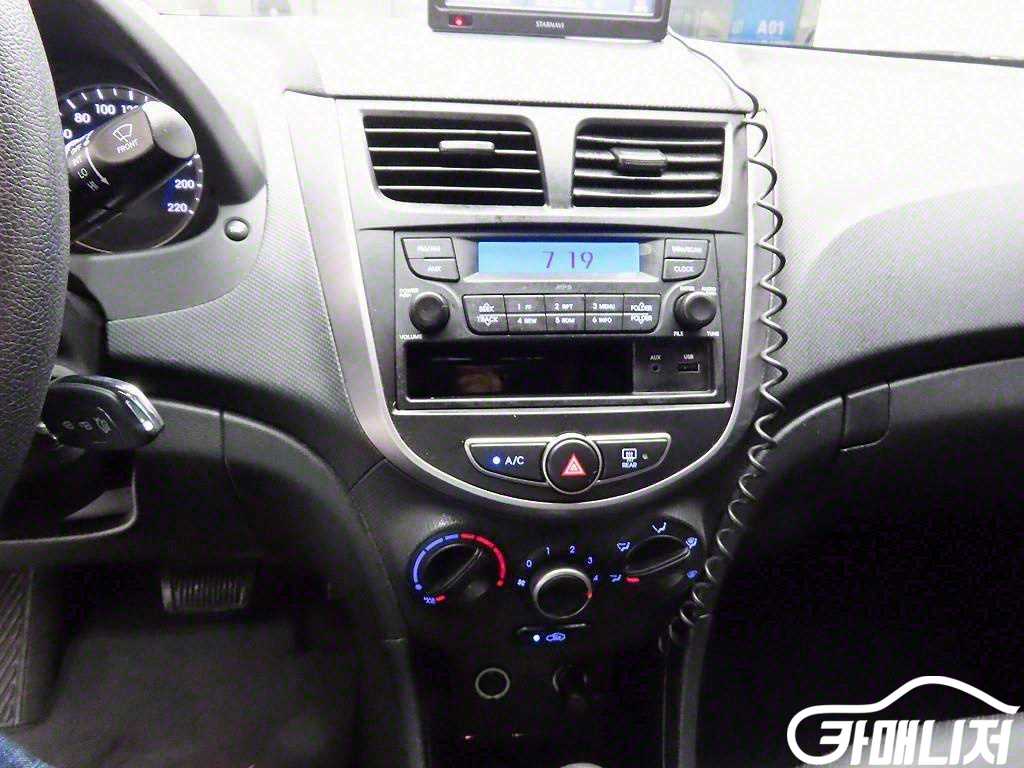 Hyundai Accent AccentFacelift 1.4VVT Smart thumbnail 9