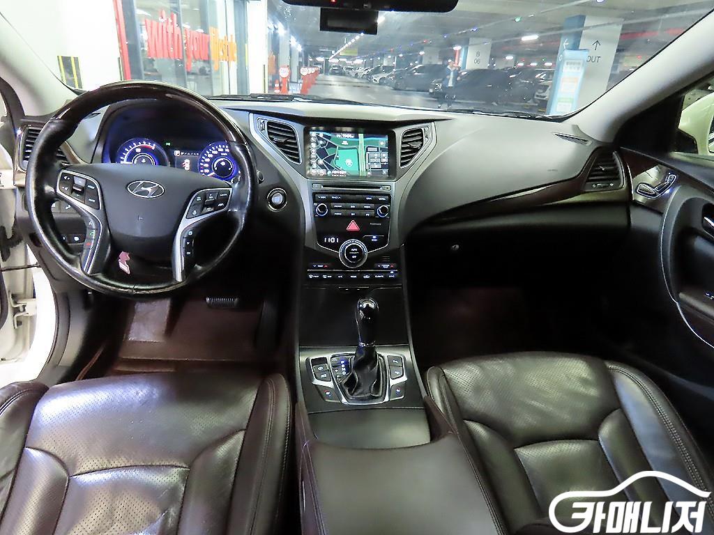 Hyundai Grandeur Grandeur HG Hybrid PREMIUM thumbnail 10