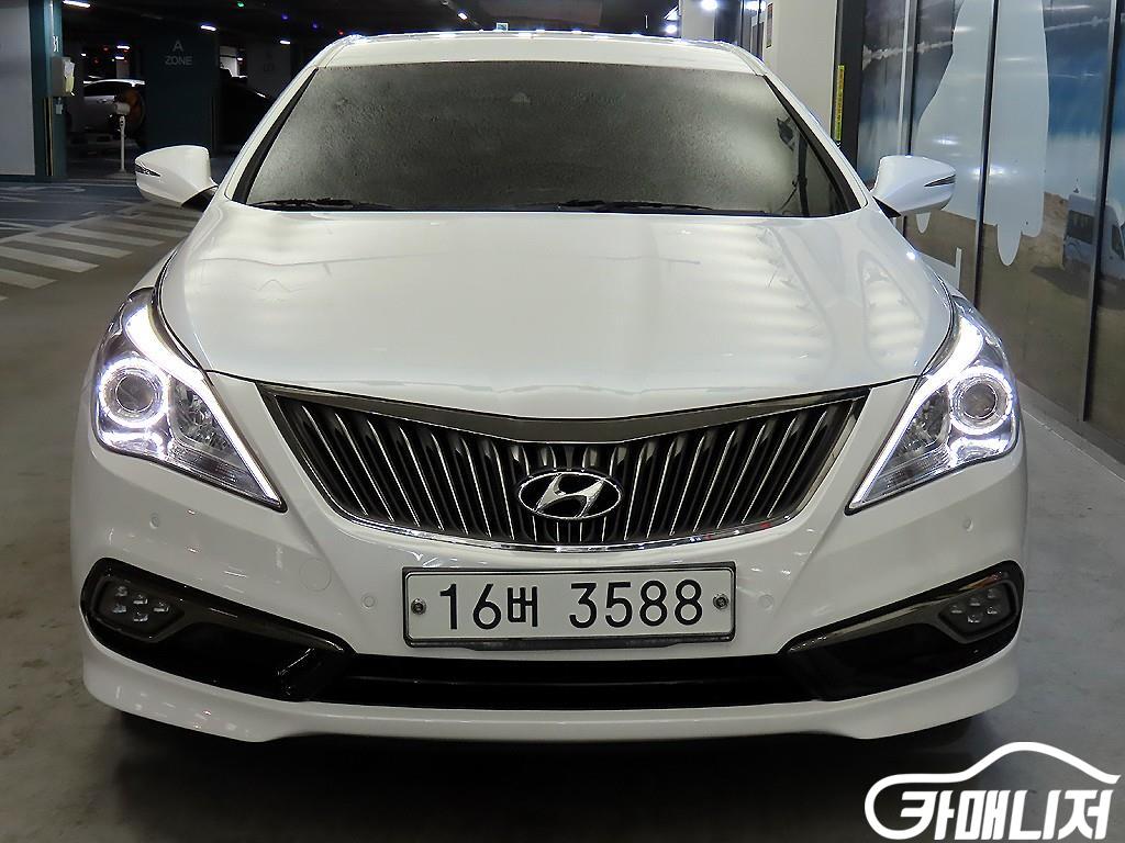 Hyundai Grandeur Grandeur HG Hybrid PREMIUM thumbnail 2