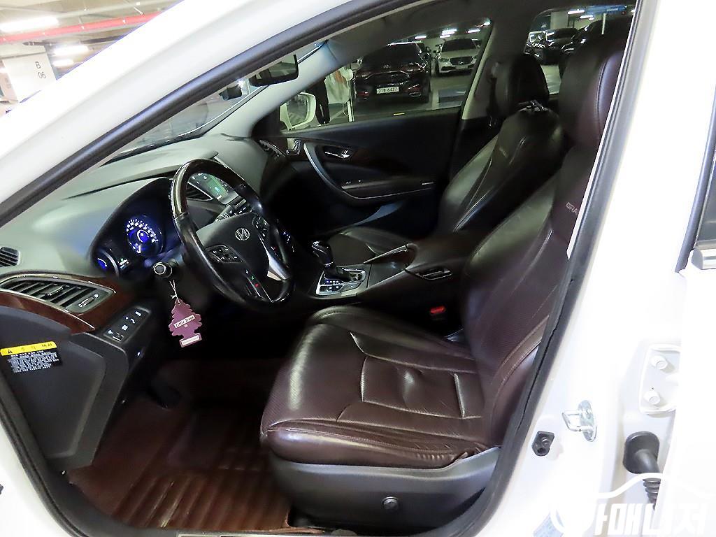 Hyundai Grandeur Grandeur HG Hybrid PREMIUM thumbnail 6