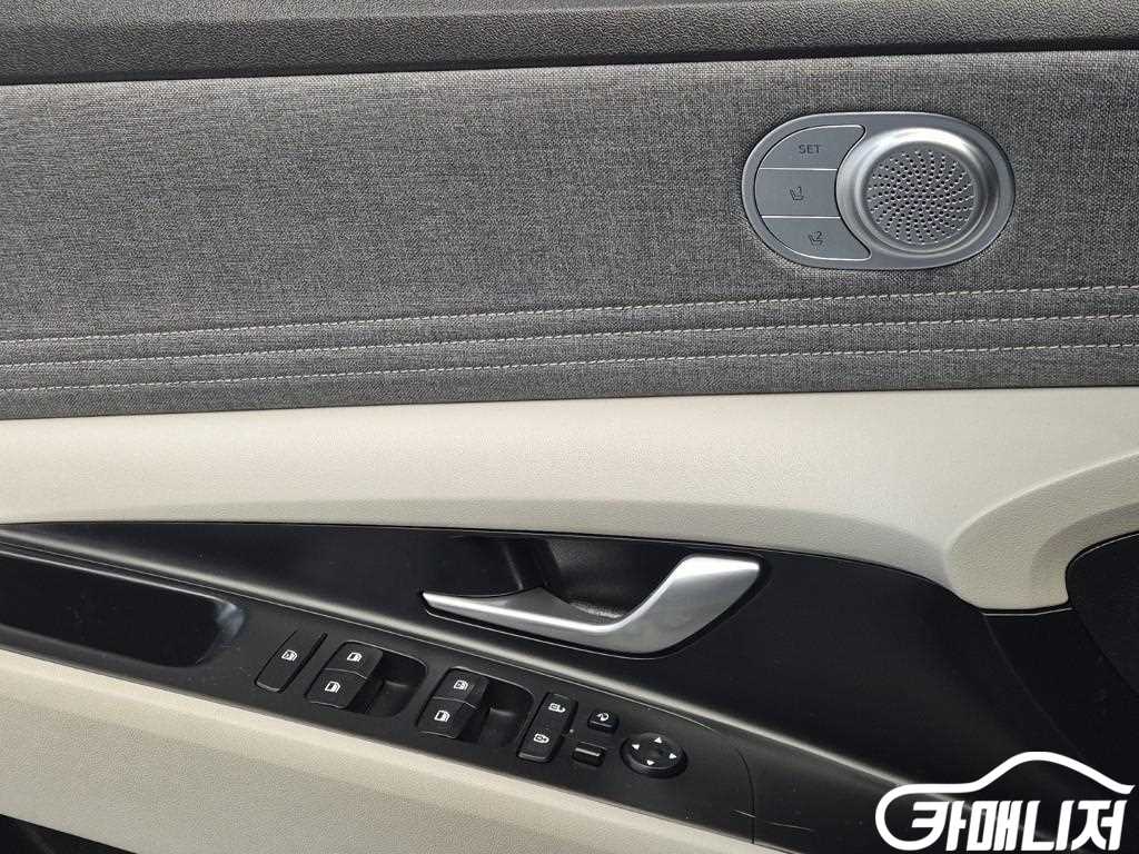 Hyundai Avante 1.6 Inspiration thumbnail 18