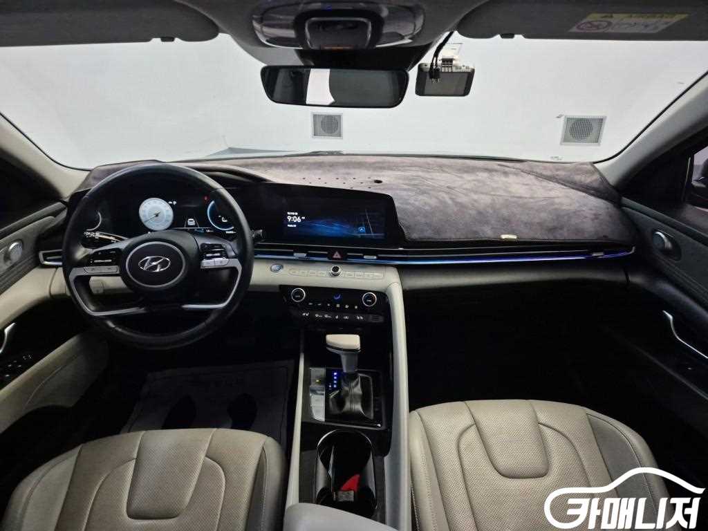 Hyundai Avante 1.6 Inspiration thumbnail 7