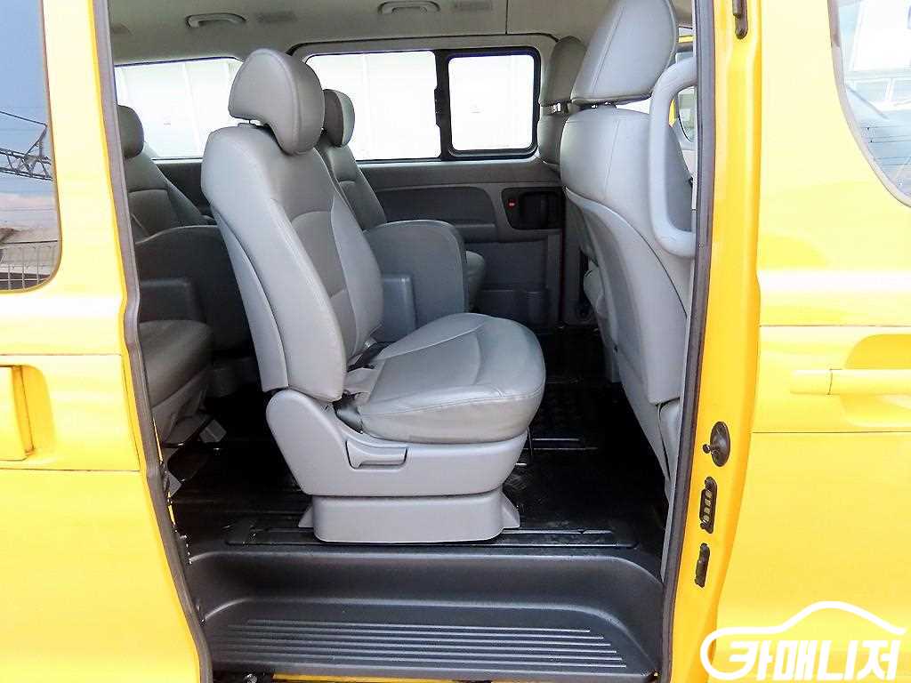 Hyundai Starex The New Grand Starex Child Safety Vehicle LPi thumbnail 6