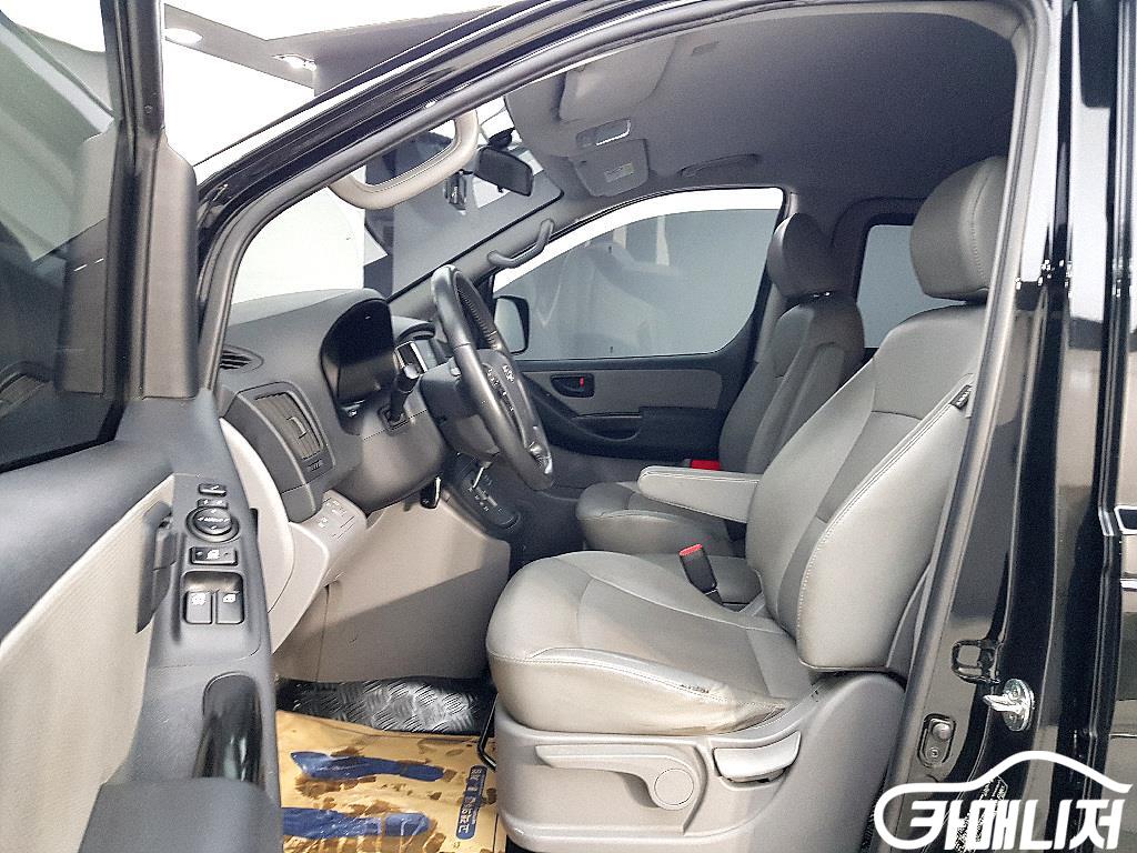 Hyundai Starex The New Grand Starex 2WD Urban 9-Seater thumbnail 8