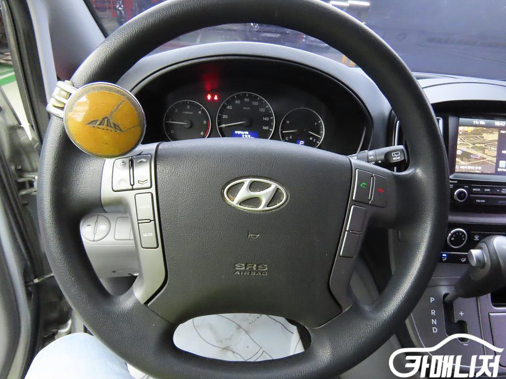 Hyundai Starex Grand Starex 12-Seater Wagon thumbnail 10