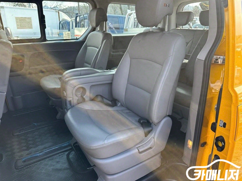 Hyundai Starex The New Grand Starex Child Safety Vehicle LPi thumbnail 14