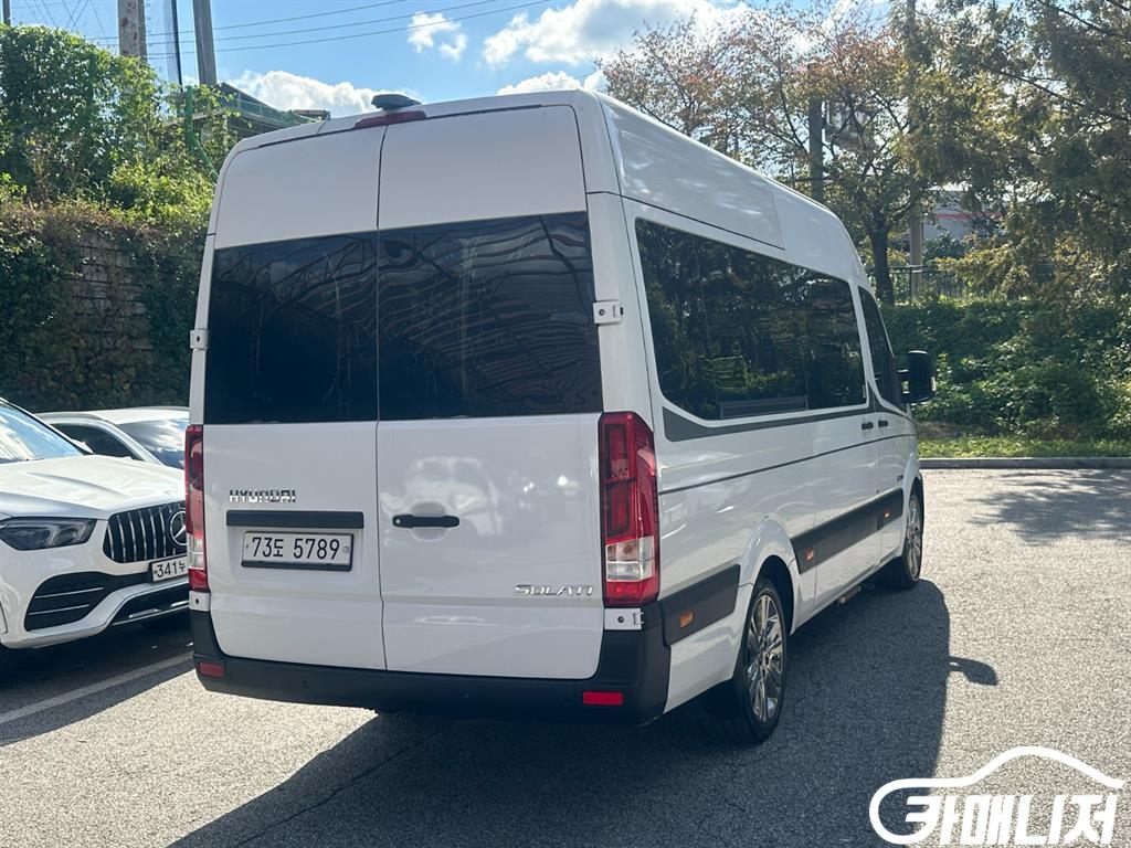 Hyundai Solati Luxury thumbnail 6