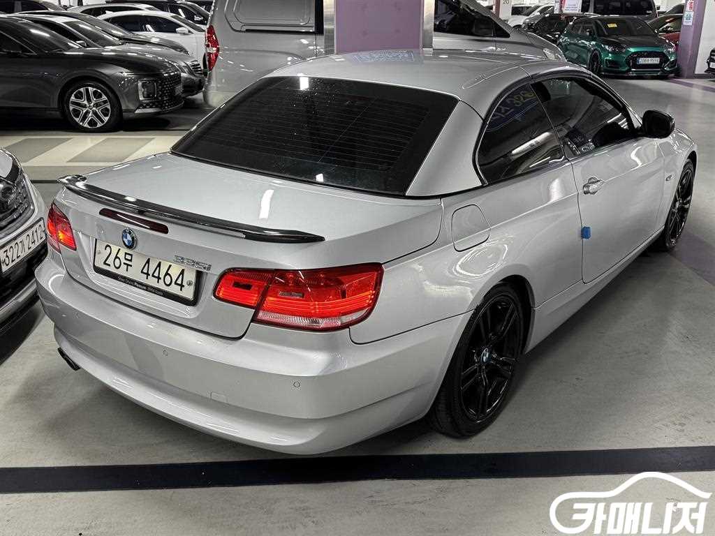 BMW 3 Series 328i Convertible thumbnail 3