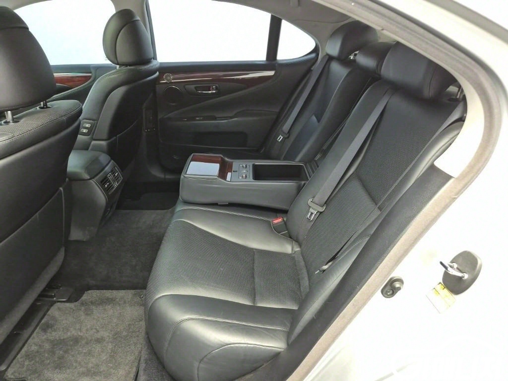 Lexus LS LS460 STD thumbnail 12